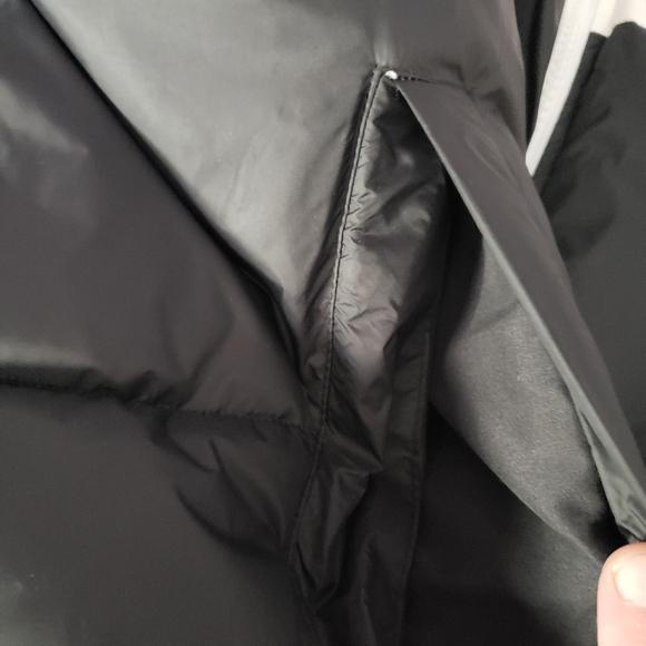 Guess puffer jacket. Xxl - Picture 7 of 10